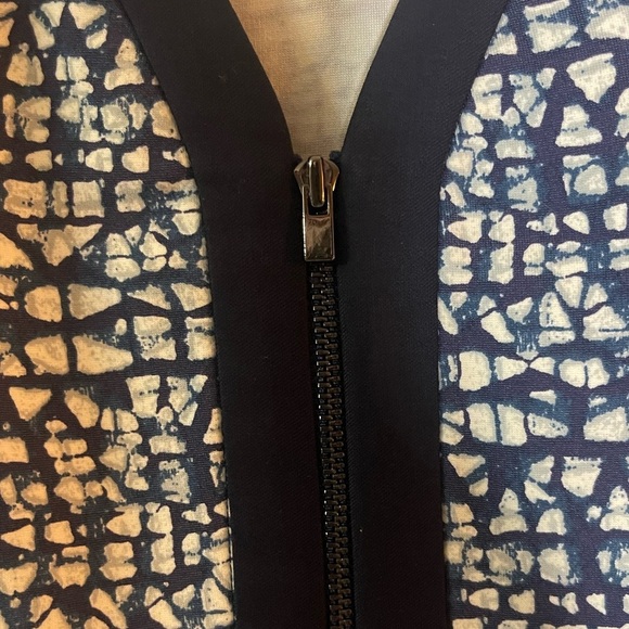 Tory Burch - laser cut seamless front zip dress - Picture 3 of 4